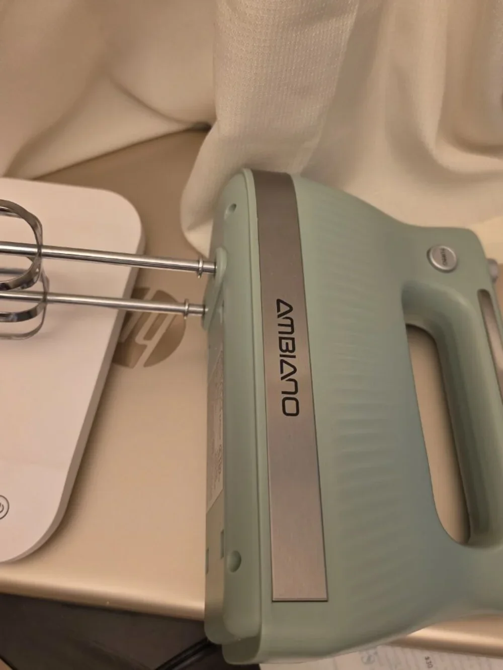 Ambiano sage/pastal green (soft) 5 speed with turbo and beaters hand mixer